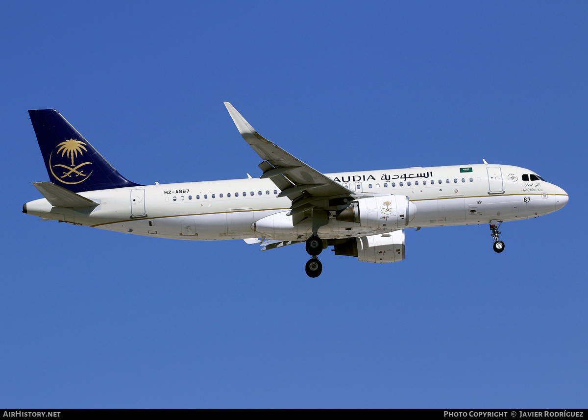Aircraft Photo of HZ-AS67 | Airbus A320-214 | Saudi Arabian Airlines | AirHistory.net #629291