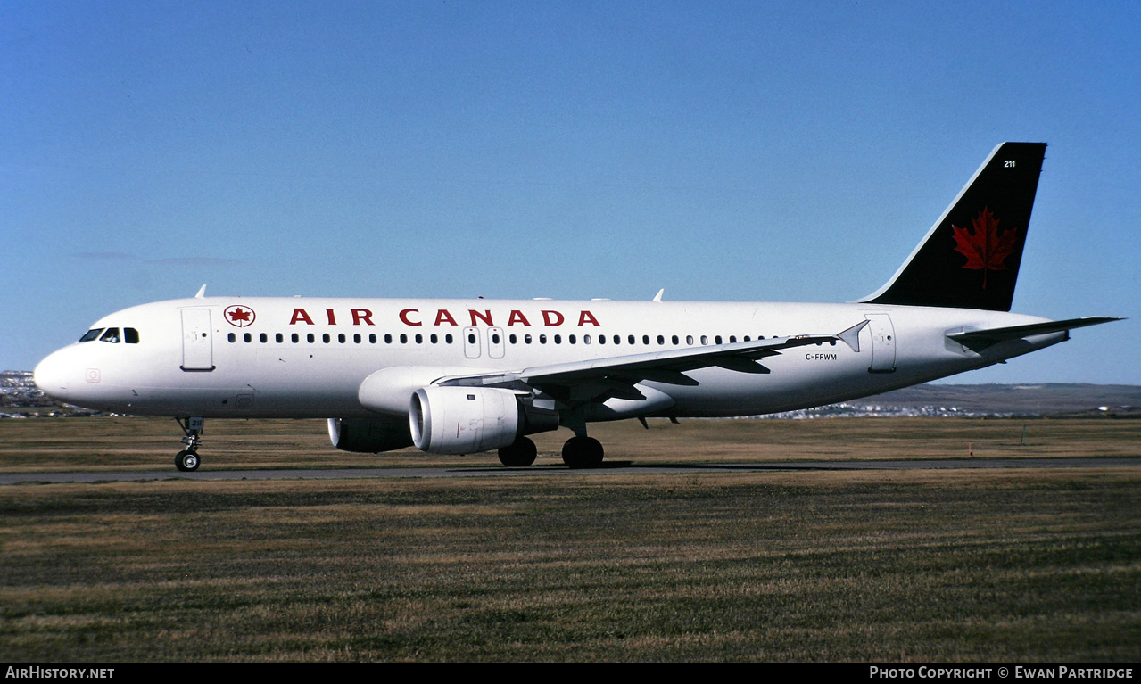 Aircraft Photo of C-FFWM | Airbus A320-211 | Air Canada | AirHistory.net #629336