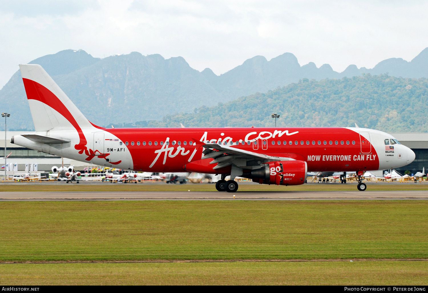 Aircraft Photo of 9M-AFI | Airbus A320-216 | AirAsia | AirHistory.net #629359