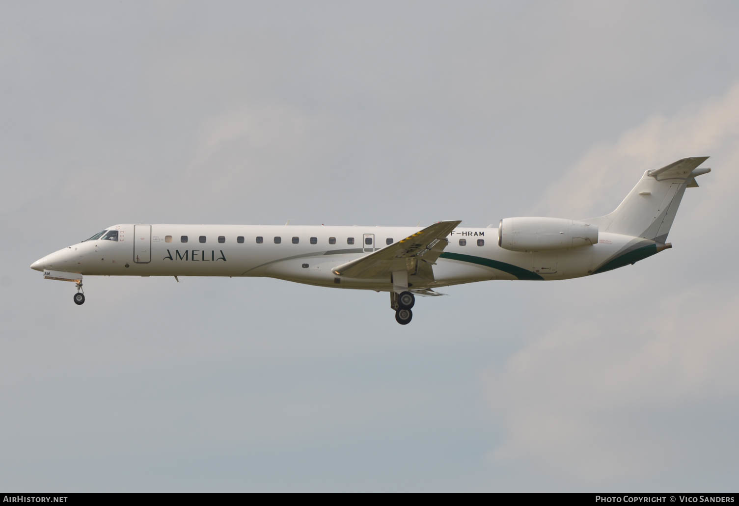 Aircraft Photo of F-HRAM | Embraer ERJ-145LU (EMB-145LU) | Amelia | AirHistory.net #629458