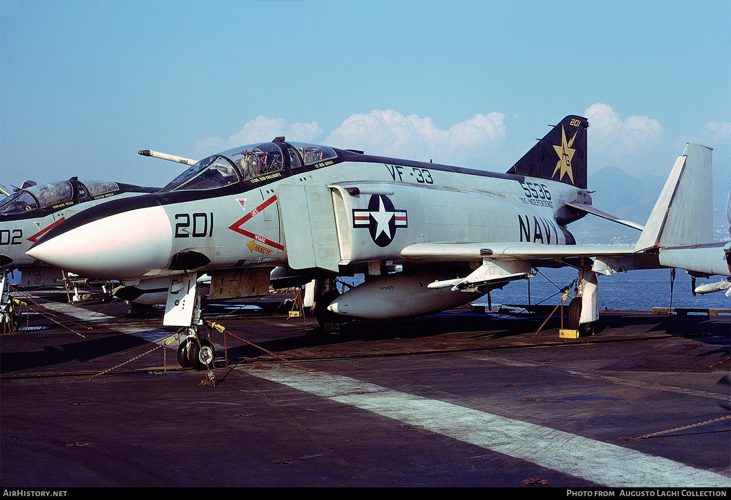 Aircraft Photo of 155536 / 5536 | McDonnell Douglas F-4J Phantom II | USA - Navy | AirHistory.net #629462