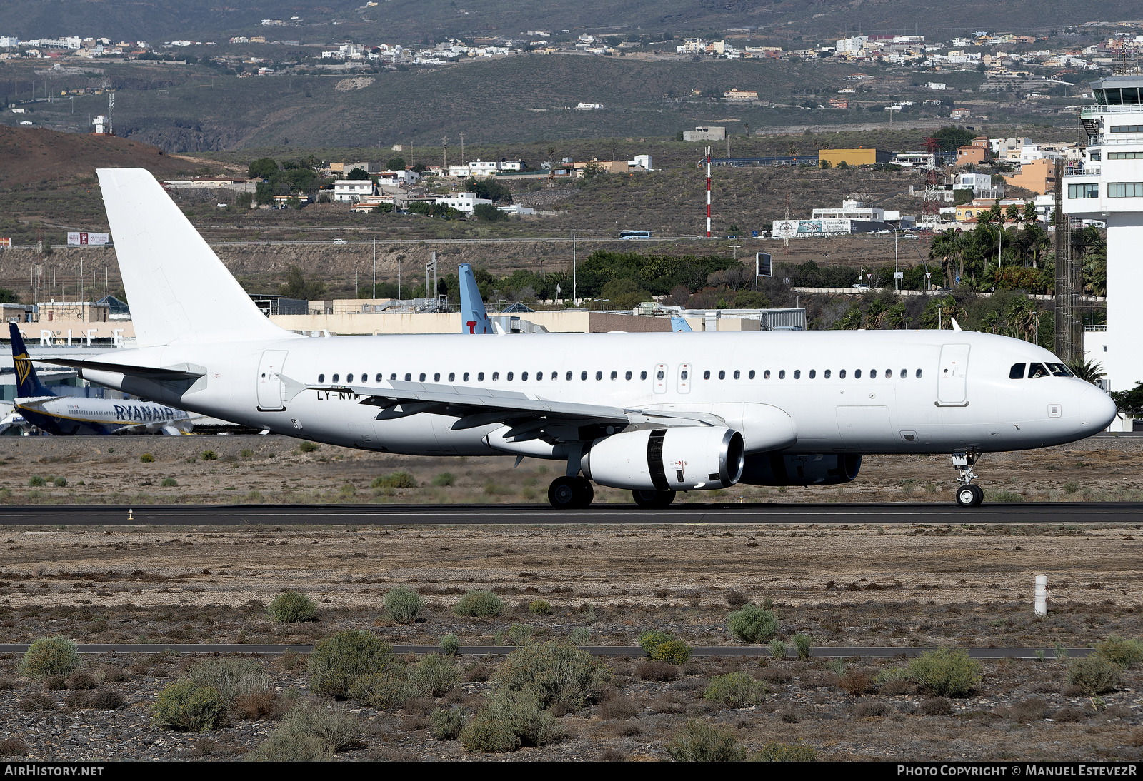 Aircraft Photo of LY-NVM | Airbus A320-232 | AirHistory.net #629469