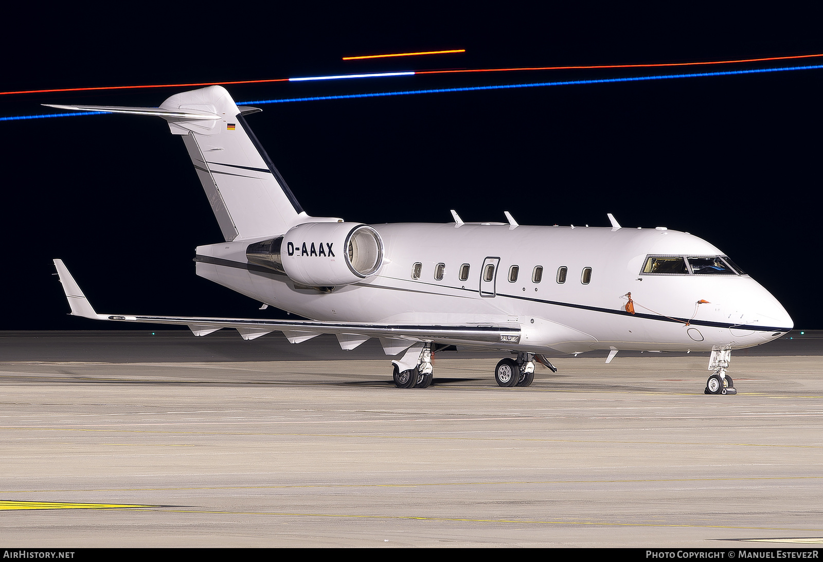 Aircraft Photo of D-AAAX | Bombardier Challenger 604 (CL-600-2B16) | AirHistory.net #629495