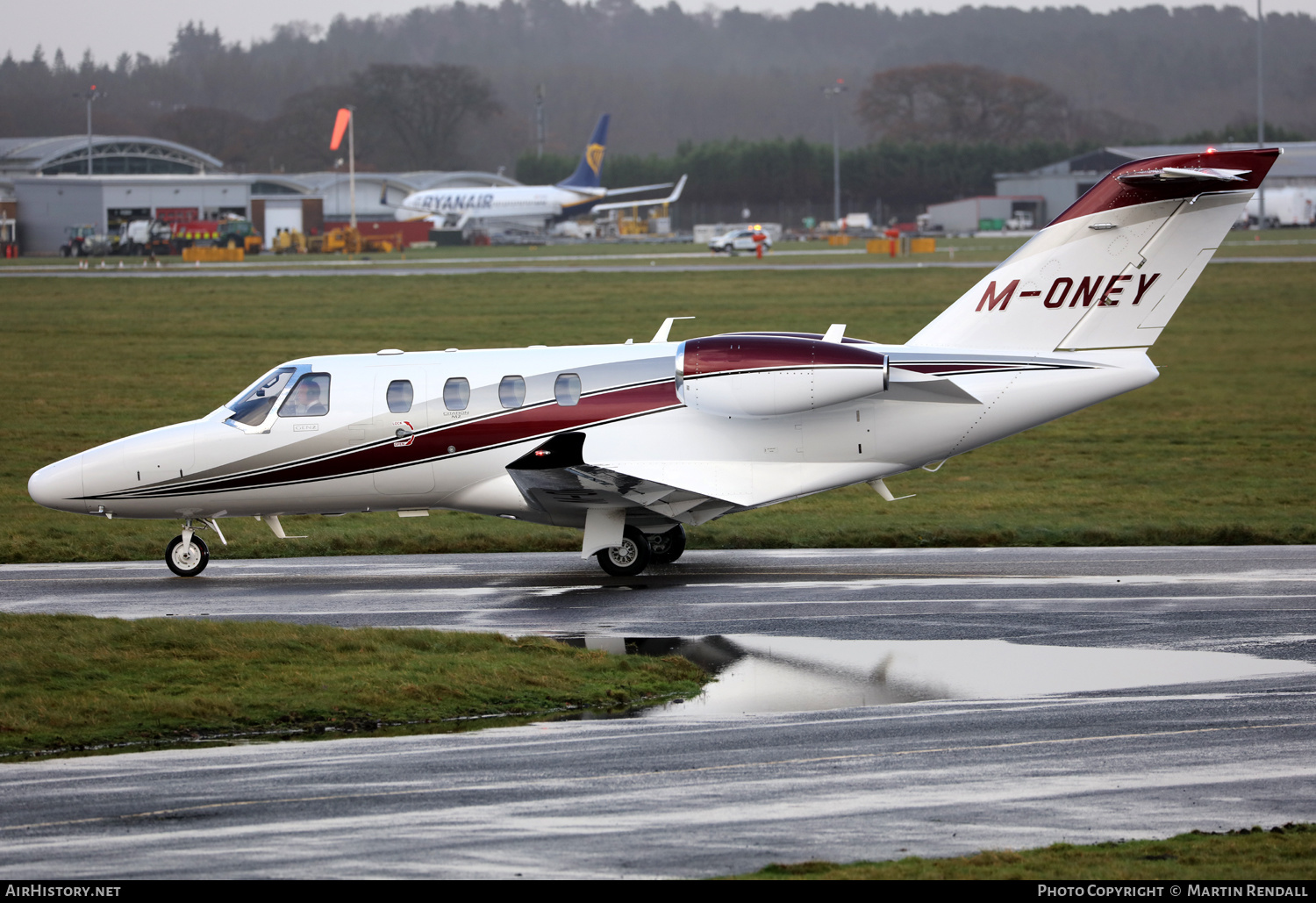 Aircraft Photo of M-ONEY | Cessna 525 CitationJet M2 | AirHistory.net #629578