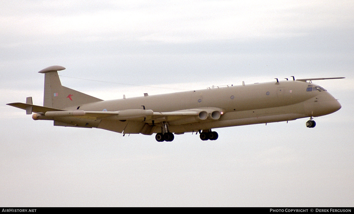 Aircraft Photo of XW665 | Hawker Siddeley HS-801 Nimrod R.1P | UK - Air Force | AirHistory.net #629601