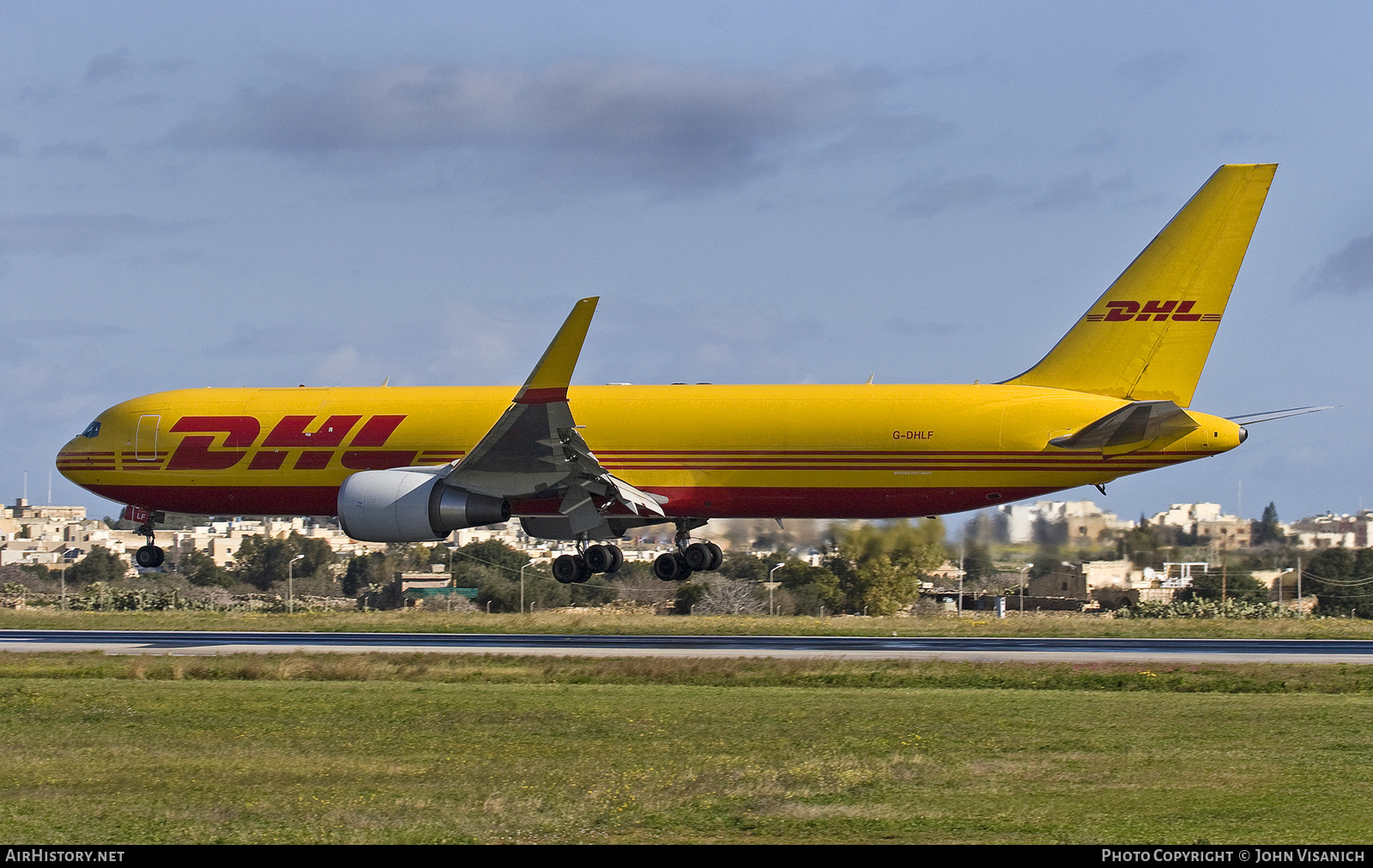 Aircraft Photo of G-DHLF | Boeing 767-3JHF | DHL International | AirHistory.net #629612