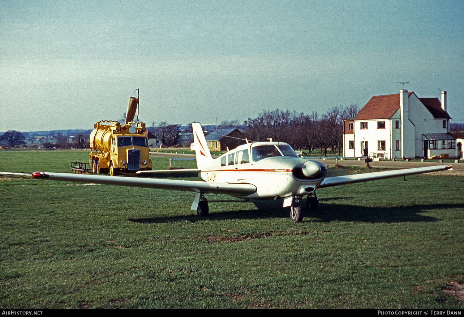 Aircraft Photo of G-AVCM | Piper PA-24-260 Comanche | AirHistory.net #629676
