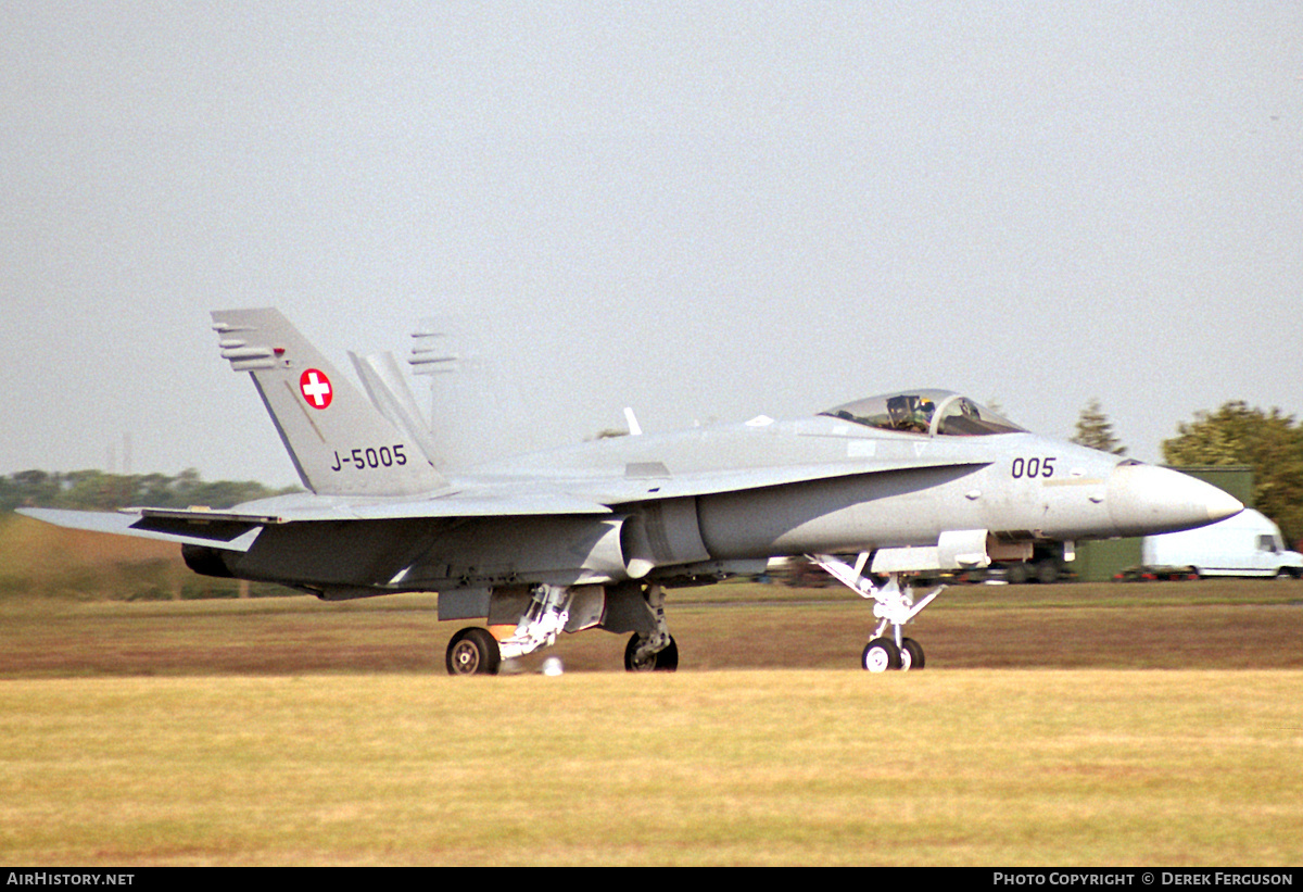 Aircraft Photo of J-5005 | McDonnell Douglas F/A-18C Hornet | Switzerland - Air Force | AirHistory.net #630034