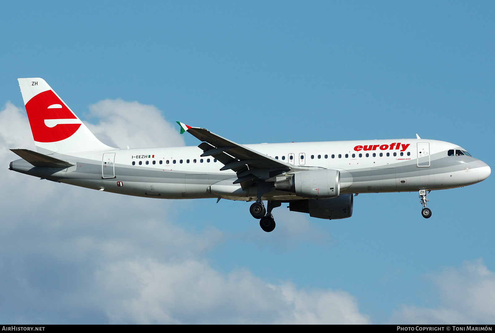 Aircraft Photo of I-EEZH | Airbus A320-214 | Eurofly | AirHistory.net #630094