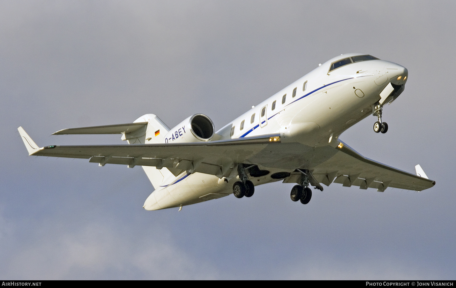 Aircraft Photo of D-ABEY | Bombardier Challenger 605 (CL-600-2B16) | AirHistory.net #630158