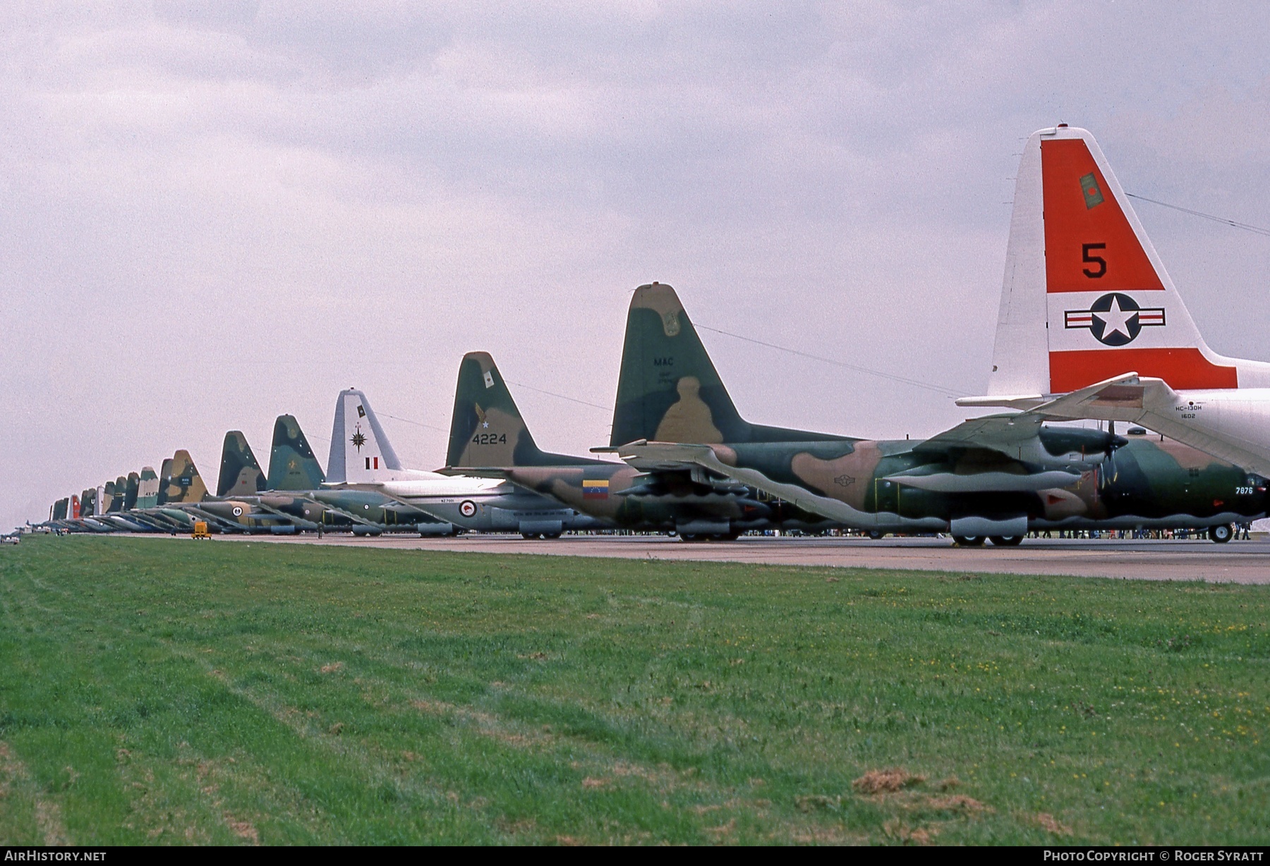 Airport photo of Greenham Common (EGVI) (closed) in England, United Kingdom | AirHistory.net #630251