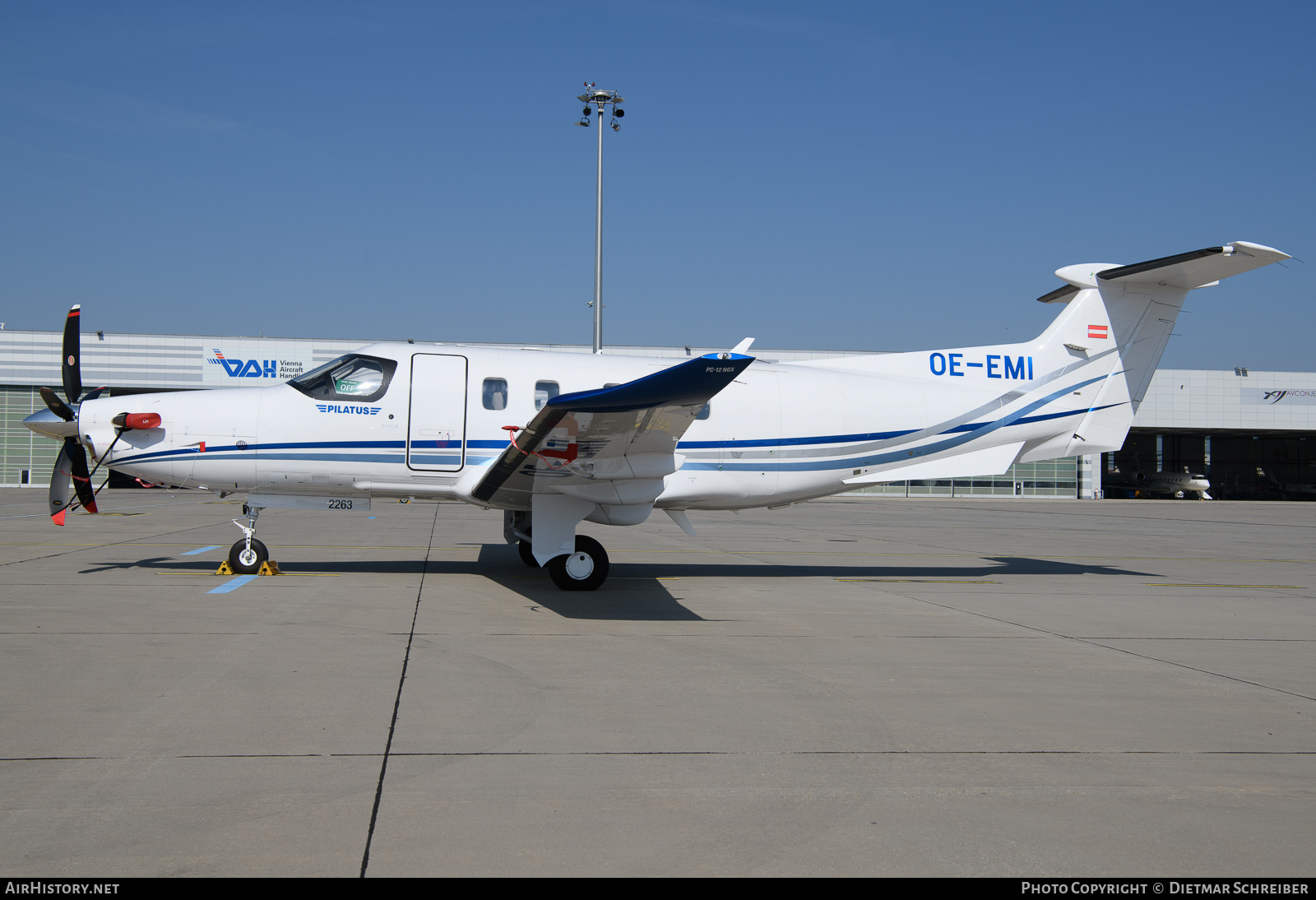 Aircraft Photo of OE-EMI | Pilatus PC-12NGX (PC-12/47E) | AirHistory.net #630338