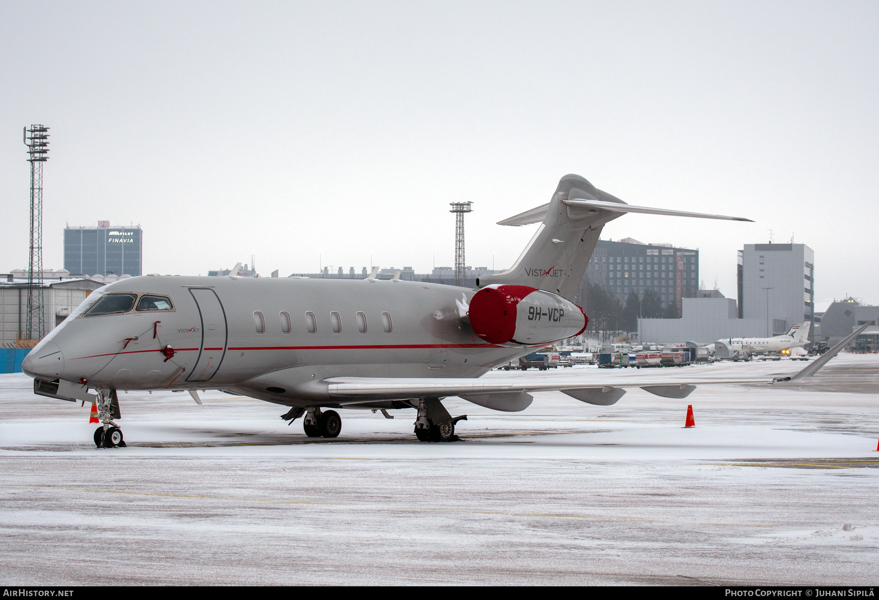Aircraft Photo of 9H-VCP | Bombardier Challenger 350 (BD-100-1A10) | VistaJet | AirHistory.net #630402
