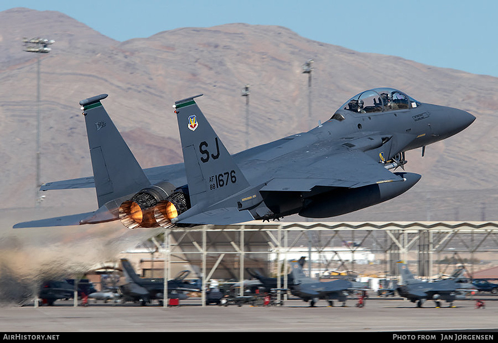Aircraft Photo of 88-1676 / AF88-1676 | Boeing F-15E Strike Eagle | USA - Air Force | AirHistory.net #630439