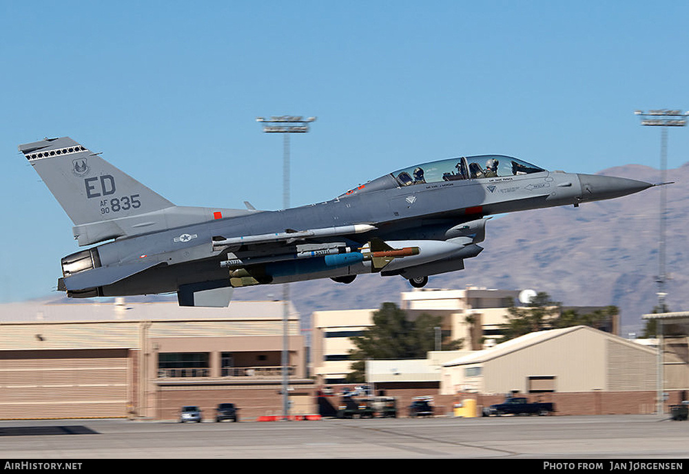Aircraft Photo of 90-0835 / AF90-835 | General Dynamics F-16DM Fighting Falcon | USA - Air Force | AirHistory.net #630444
