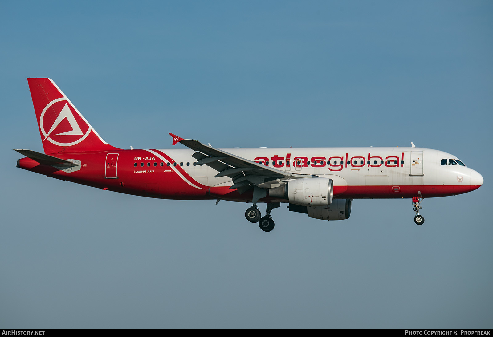 Aircraft Photo of UR-AJA | Airbus A320-214 | AtlasGlobal Airlines | AirHistory.net #630556