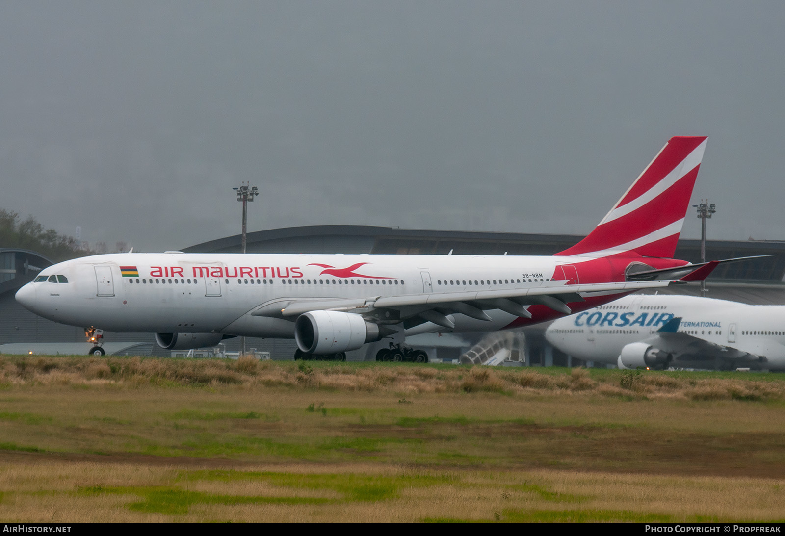 Aircraft Photo of 3B-NBM | Airbus A330-202 | Air Mauritius | AirHistory.net #630594