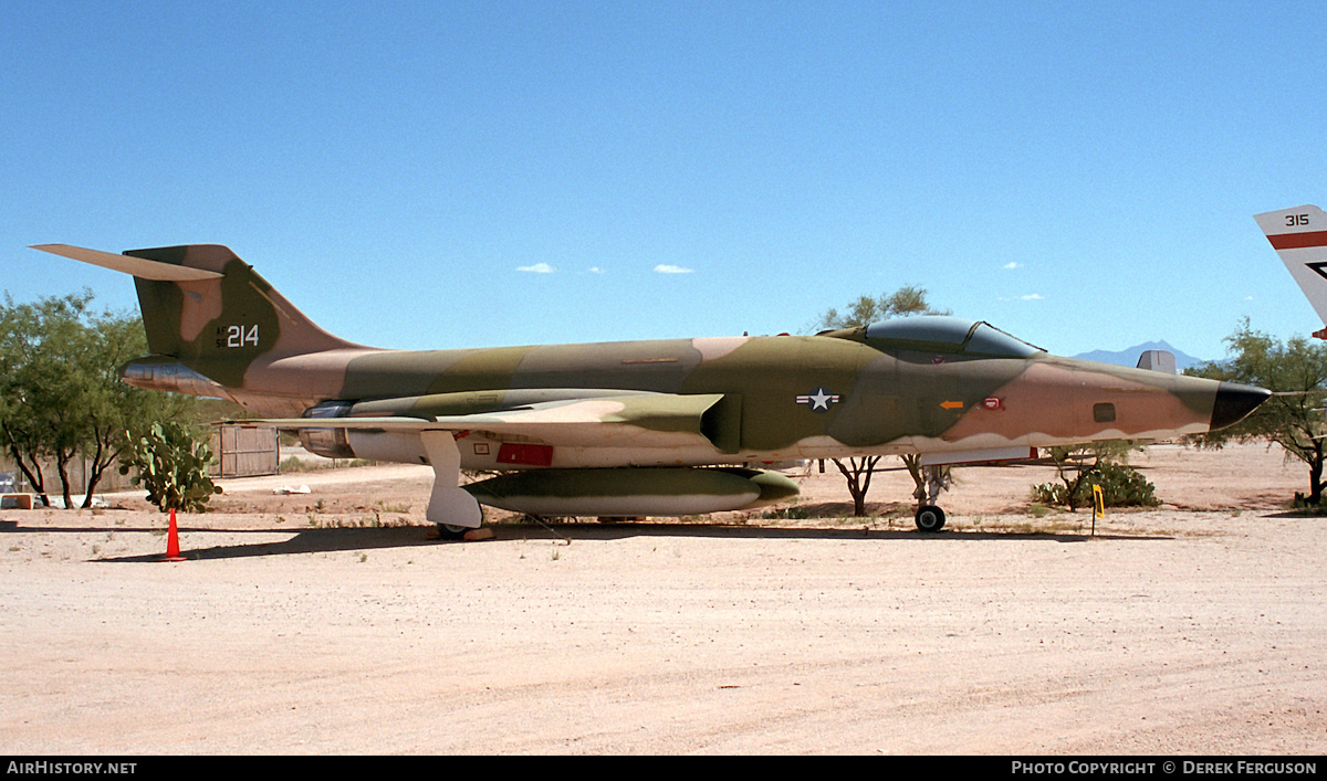 Aircraft Photo of 56-214 / AF56-214 | McDonnell RF-101C Voodoo | USA - Air Force | AirHistory.net #630633