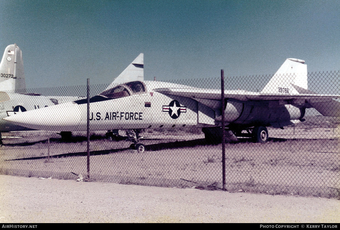 Aircraft Photo of 63-9766 / 39766 | General Dynamics F-111A Aardvark | USA - Air Force | AirHistory.net #630695