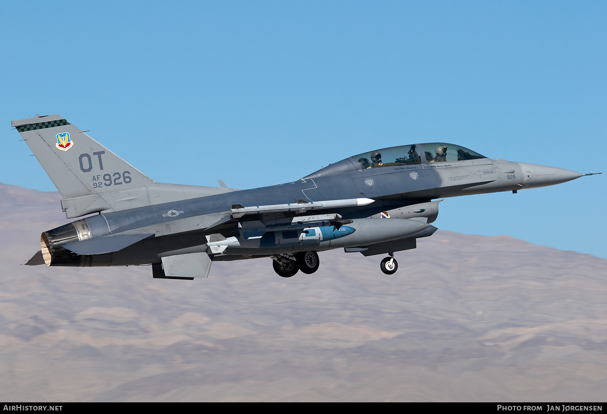 Aircraft Photo of 92-3926 / AF92-926 | Lockheed Martin F-16DM Fighting Falcon | USA - Air Force | AirHistory.net #630803