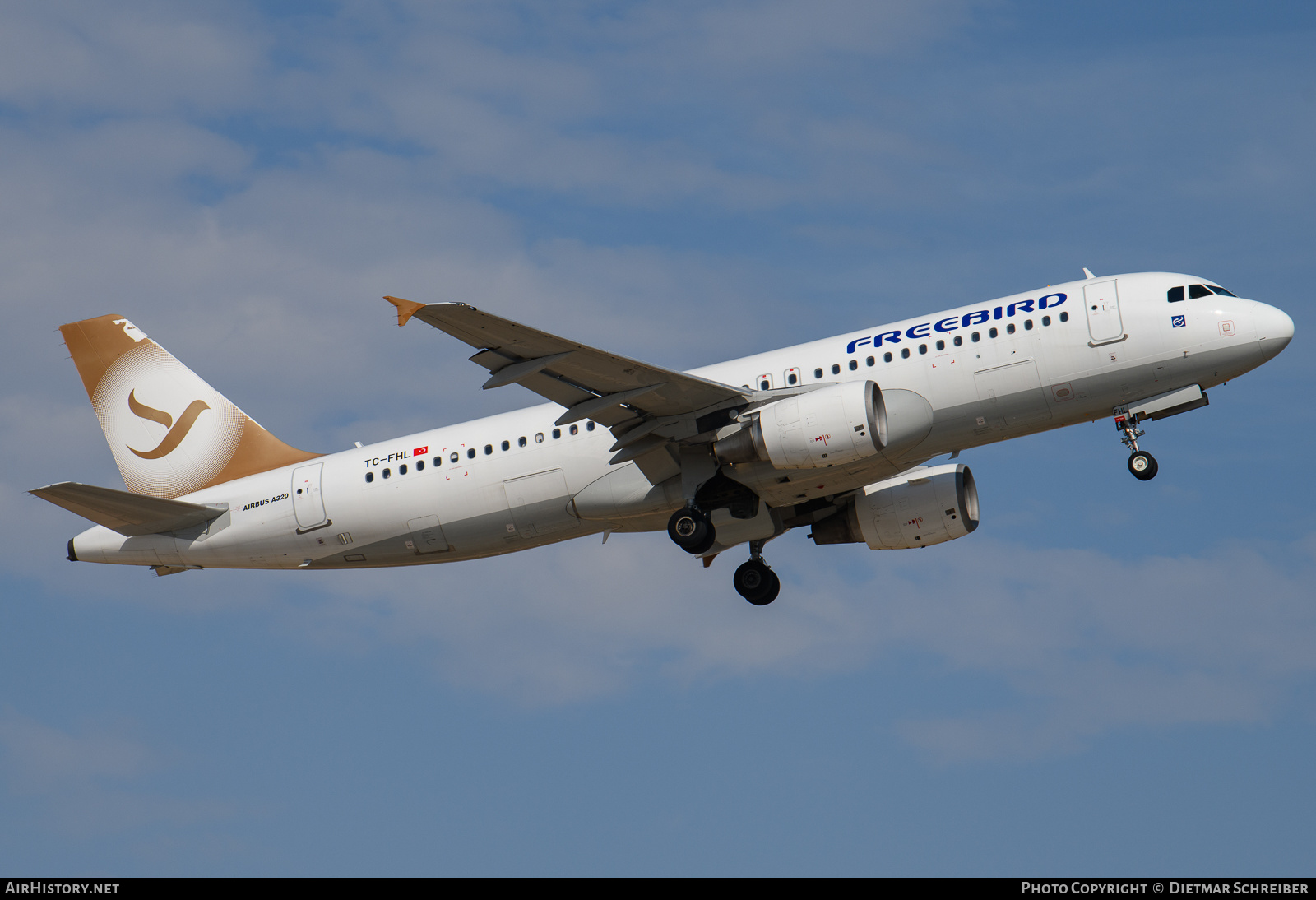 Aircraft Photo of TC-FHL | Airbus A320-214 | Freebird Airlines | AirHistory.net #630893