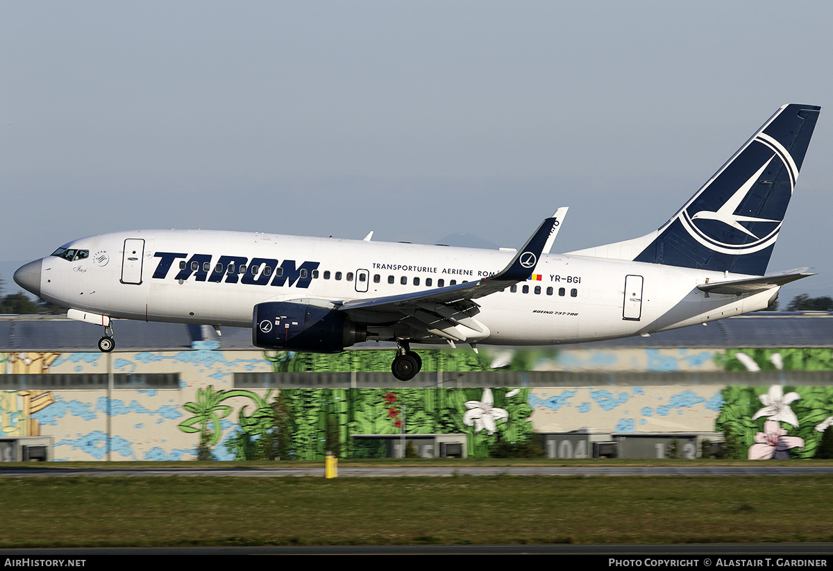 Aircraft Photo of YR-BGI | Boeing 737-78J | TAROM - Transporturile Aeriene Române | AirHistory.net #630911