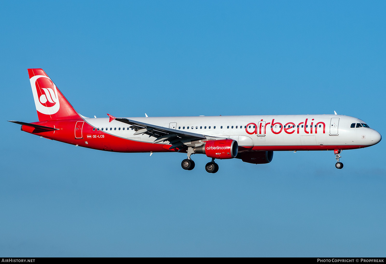 Aircraft Photo of OE-LCB | Airbus A321-211 | Air Berlin | AirHistory.net #630944