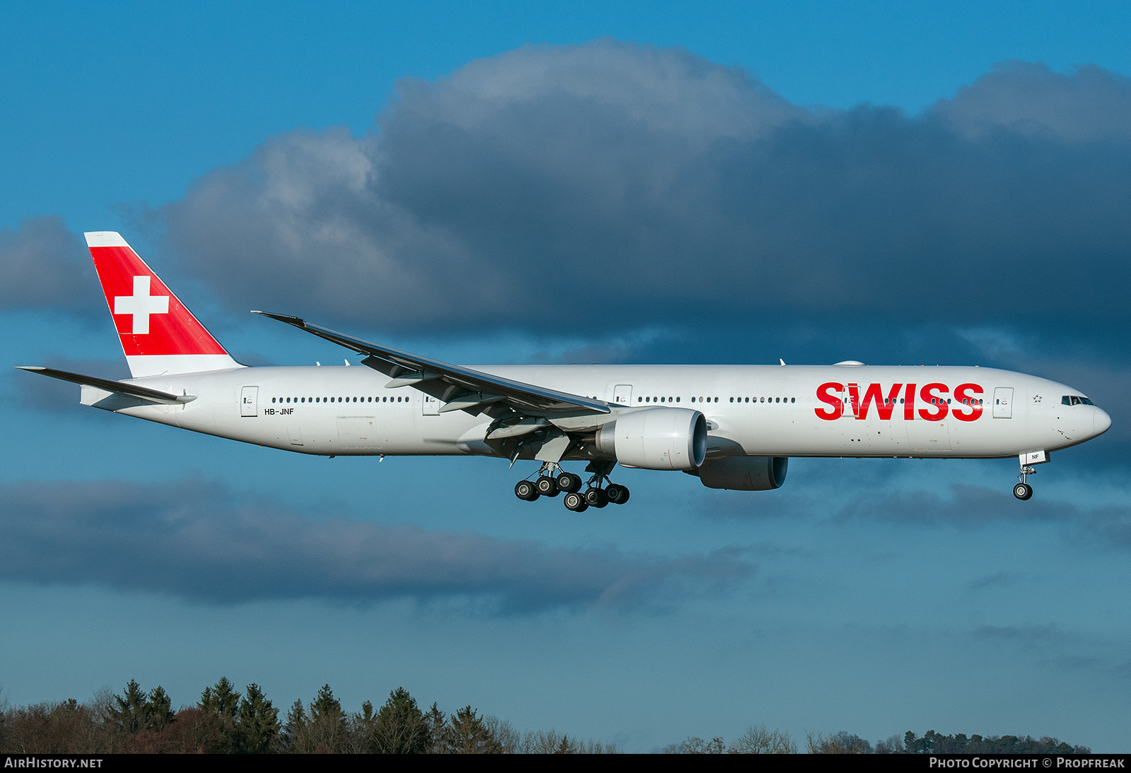 Aircraft Photo of HB-JNF | Boeing 777-3DE/ER | Swiss International Air Lines | AirHistory.net #630985