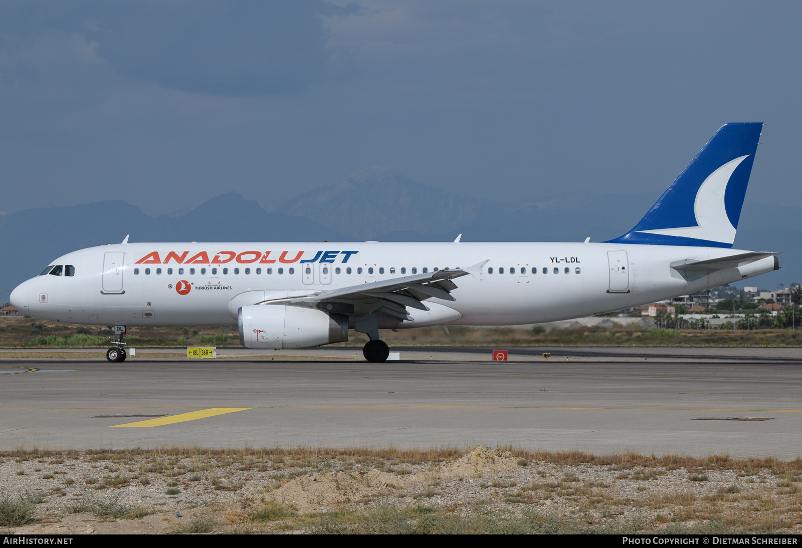 Aircraft Photo of YL-LDL | Airbus A320-232 | AnadoluJet | AirHistory.net #631082