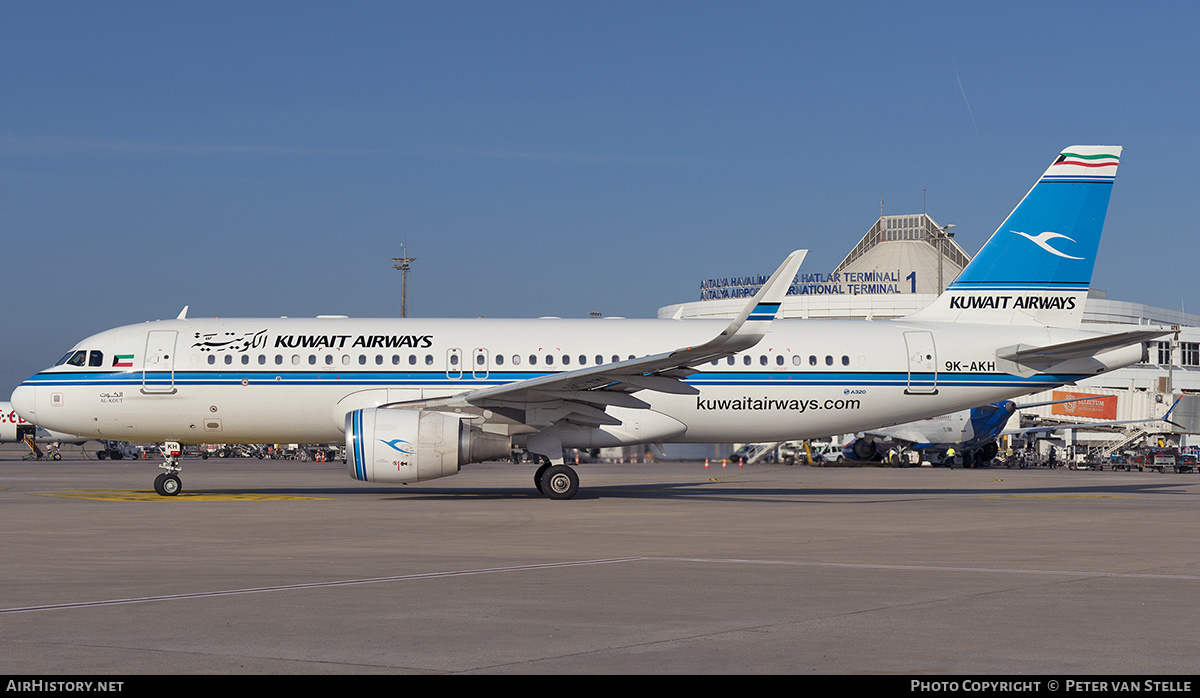 Aircraft Photo of 9K-AKH | Airbus A320-214 | Kuwait Airways | AirHistory.net #631116