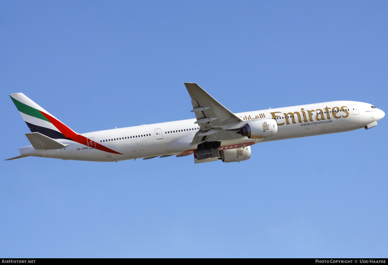 Aircraft Photo of A6-EMQ | Boeing 777-31H | Emirates | AirHistory.net #631124