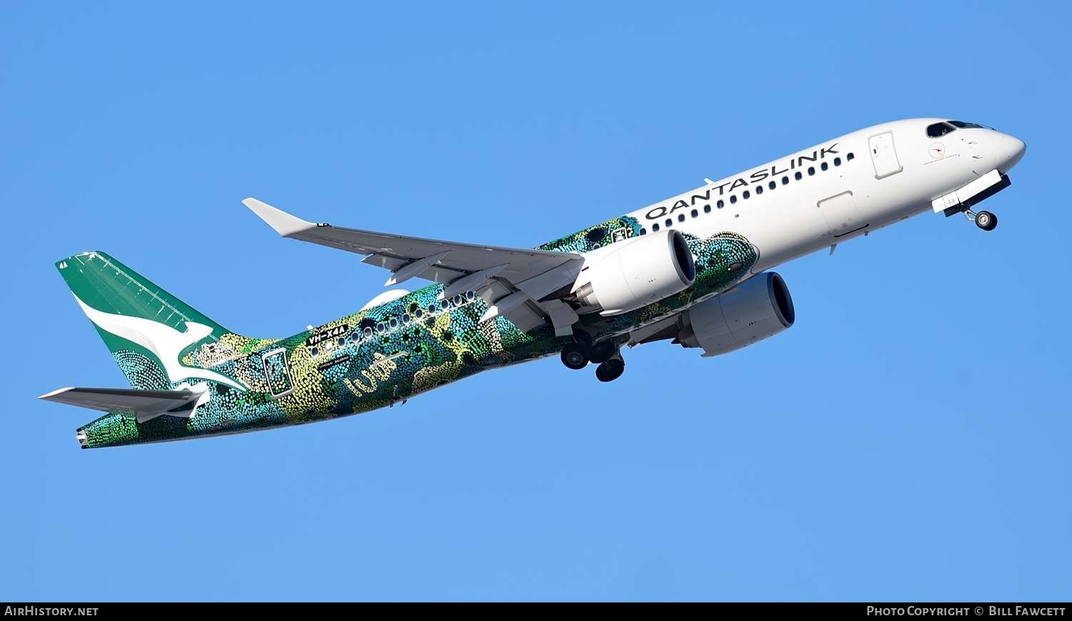 Aircraft Photo of VH-X4A | Airbus A220-371 (BD-500-1A11) | QantasLink | AirHistory.net #631137