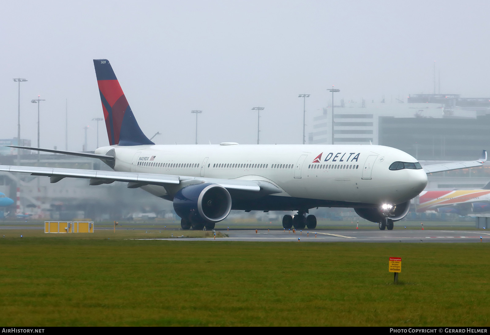 Aircraft Photo of N409DX | Airbus A330-941N | Delta Air Lines | AirHistory.net #631154
