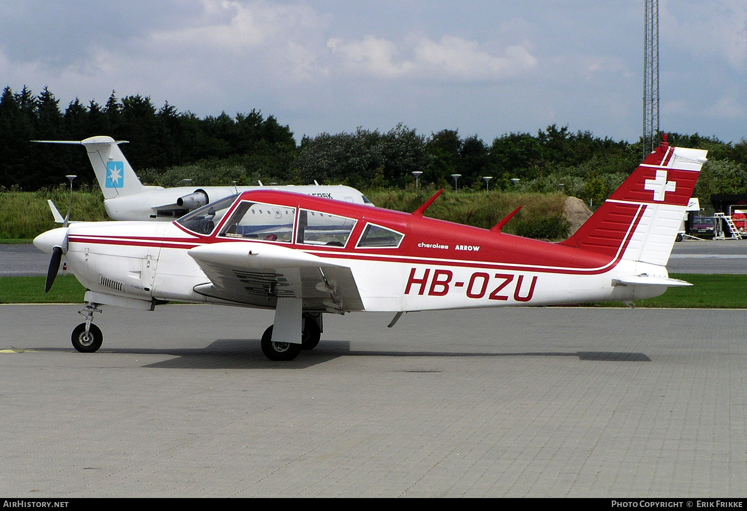 Aircraft Photo of HB-OZU | Piper PA-28R-200 Cherokee Arrow | AirHistory.net #631191