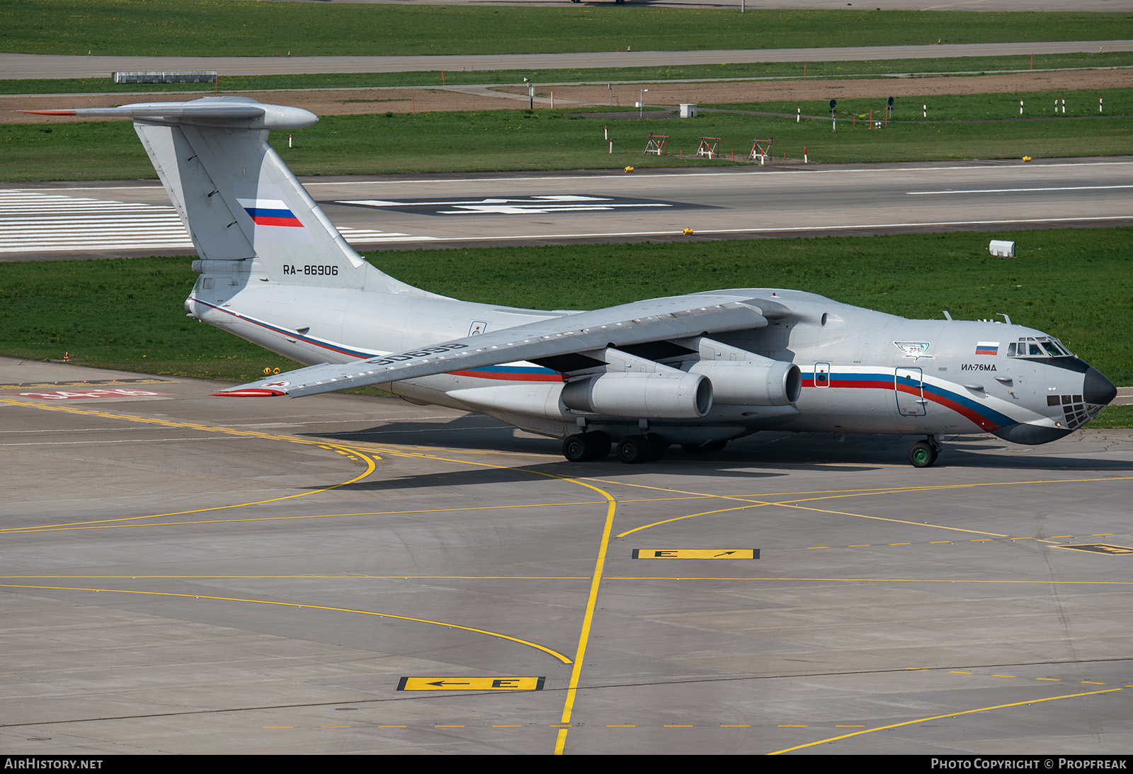 Aircraft Photo of RA-86906 | Ilyushin Il-76MD | Russia - Air Force | AirHistory.net #631324