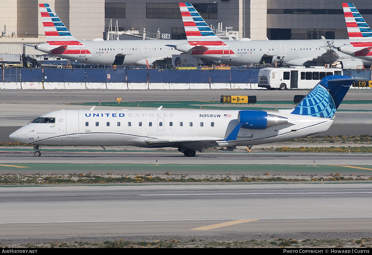 Aircraft Photo of N958SW | Bombardier CRJ-200LR (CL-600-2B19) | United Express | AirHistory.net #631350
