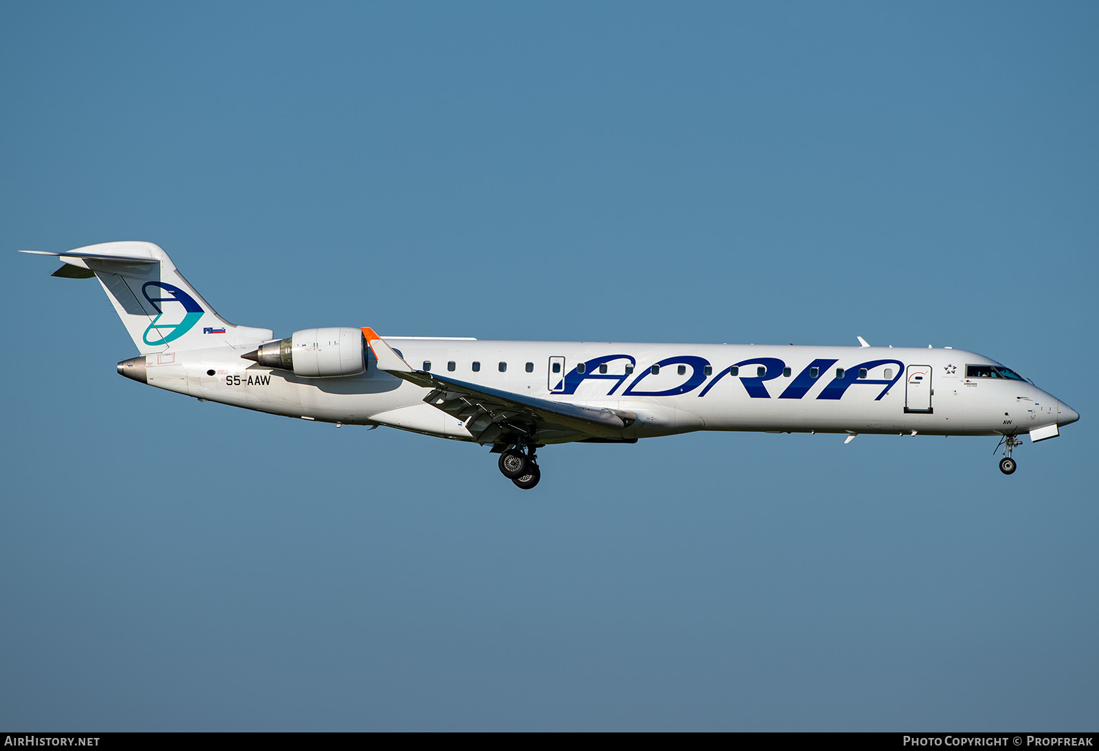 Aircraft Photo of S5-AAW | Bombardier CRJ-701 (CL-600-2C10) | Adria Airways | AirHistory.net #631357