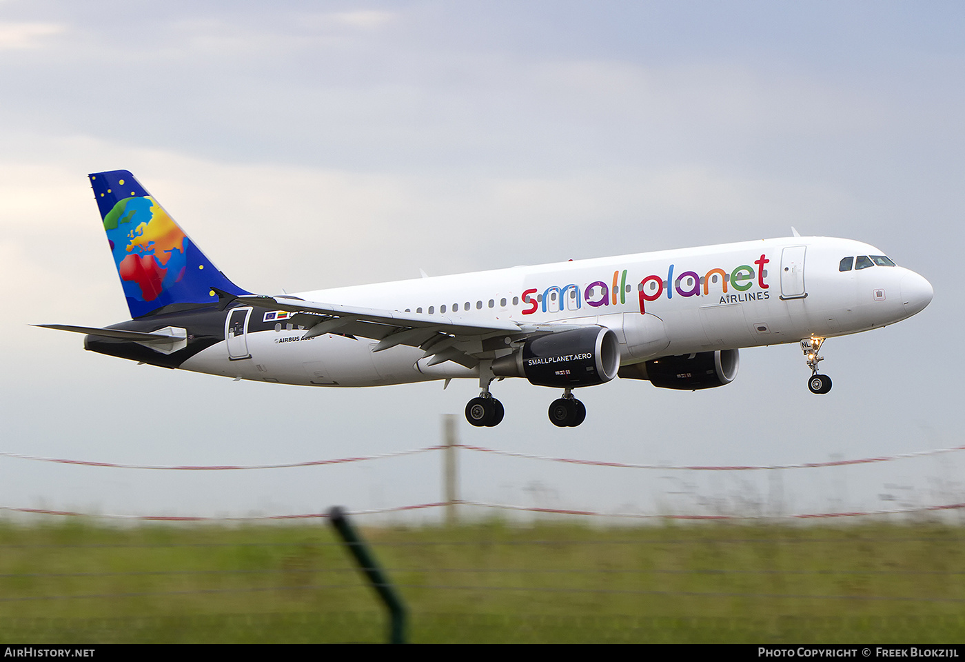 Aircraft Photo of LY-ONL | Airbus A320-214 | Small Planet Airlines | AirHistory.net #631376