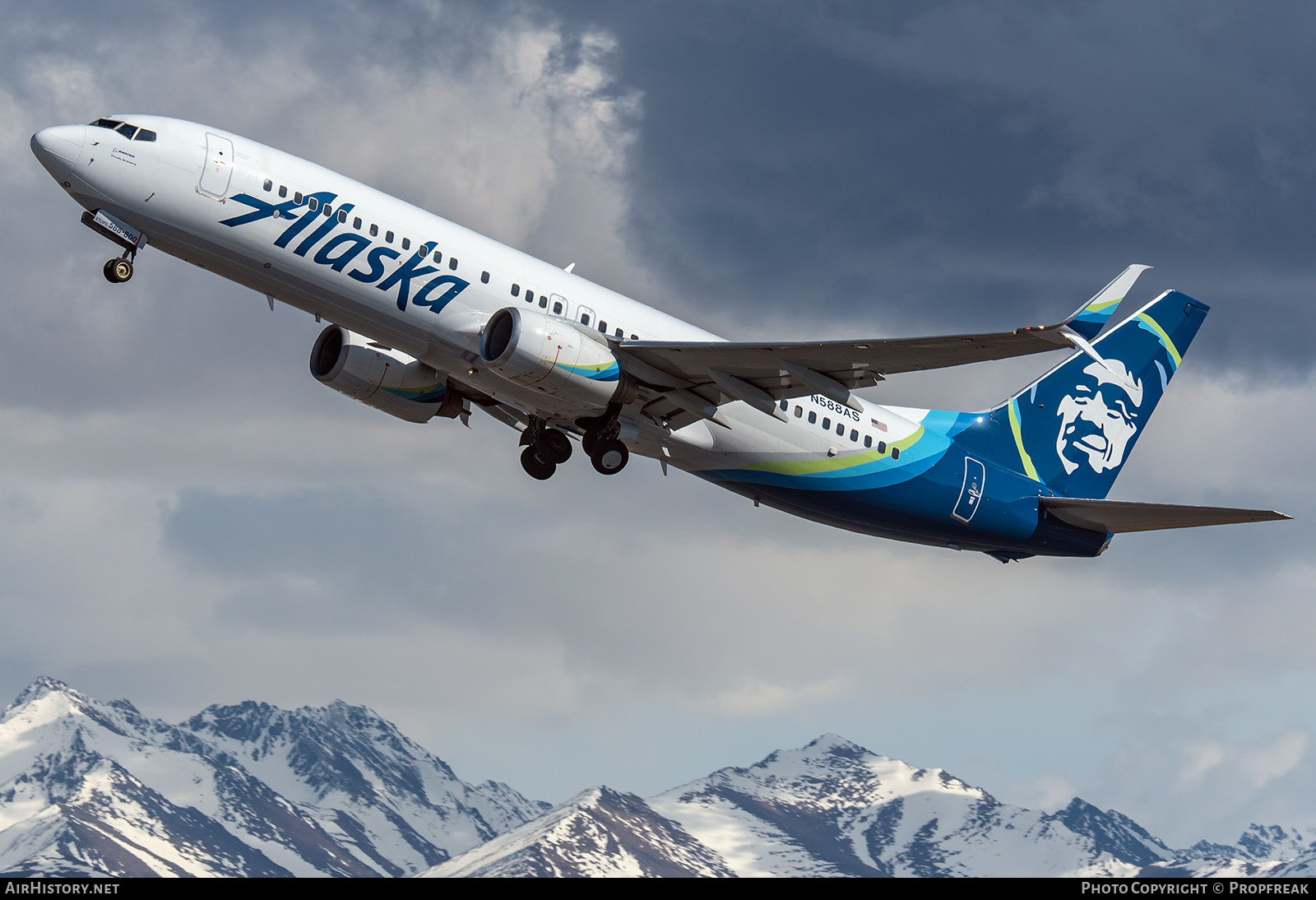 Aircraft Photo of N588AS | Boeing 737-890 | Alaska Airlines | AirHistory.net #631388