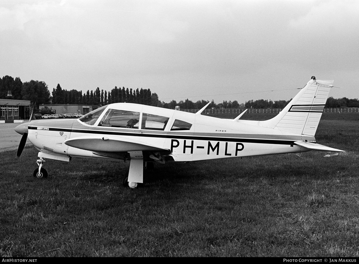 Aircraft Photo of PH-MLP | Piper PA-28R-200 Cherokee Arrow II | AirHistory.net #631414