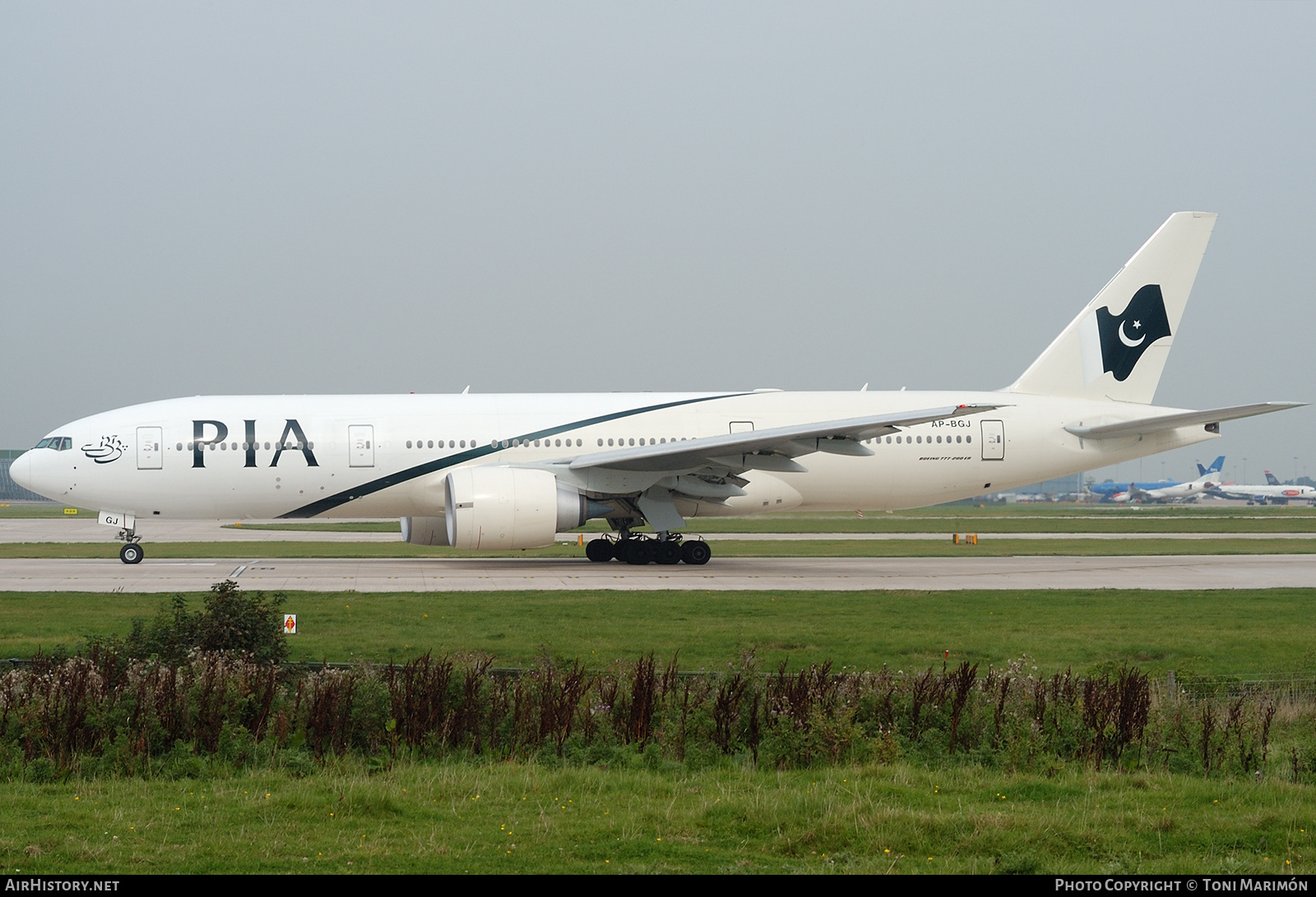 Aircraft Photo of AP-BGJ | Boeing 777-240/ER | Pakistan International Airlines - PIA | AirHistory.net #631566