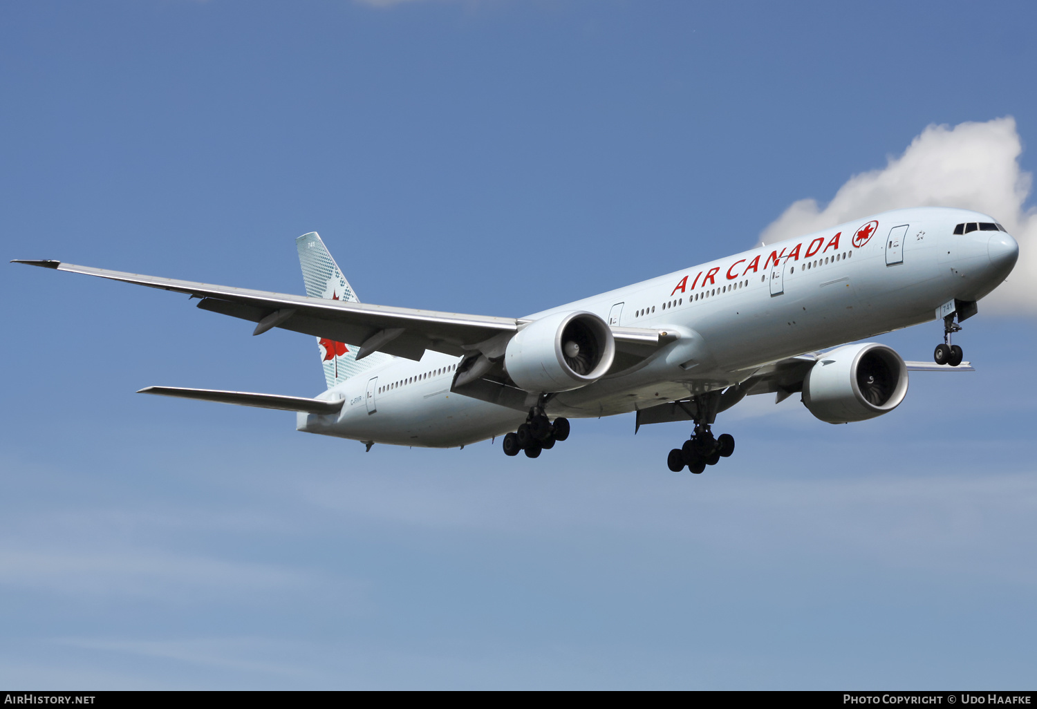 Aircraft Photo of C-FIVR | Boeing 777-333/ER | Air Canada | AirHistory.net #631633