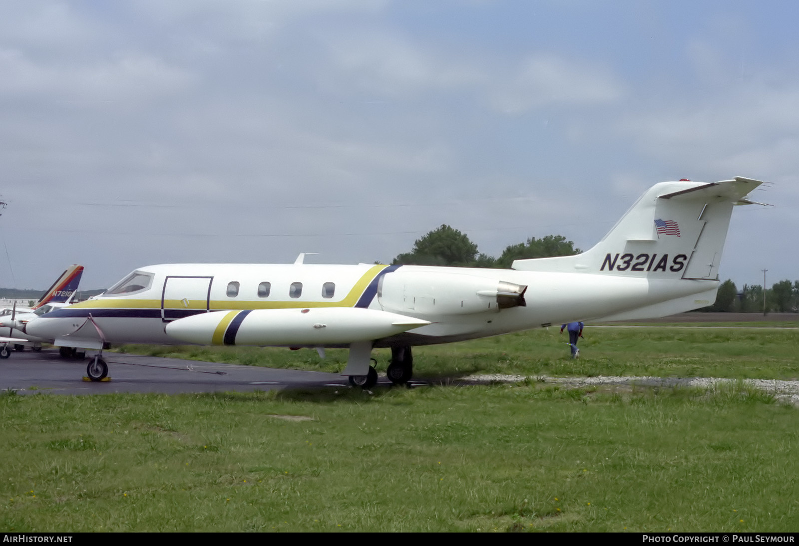 Aircraft Photo of N321AS | Gates Learjet 25D | AirHistory.net #631649