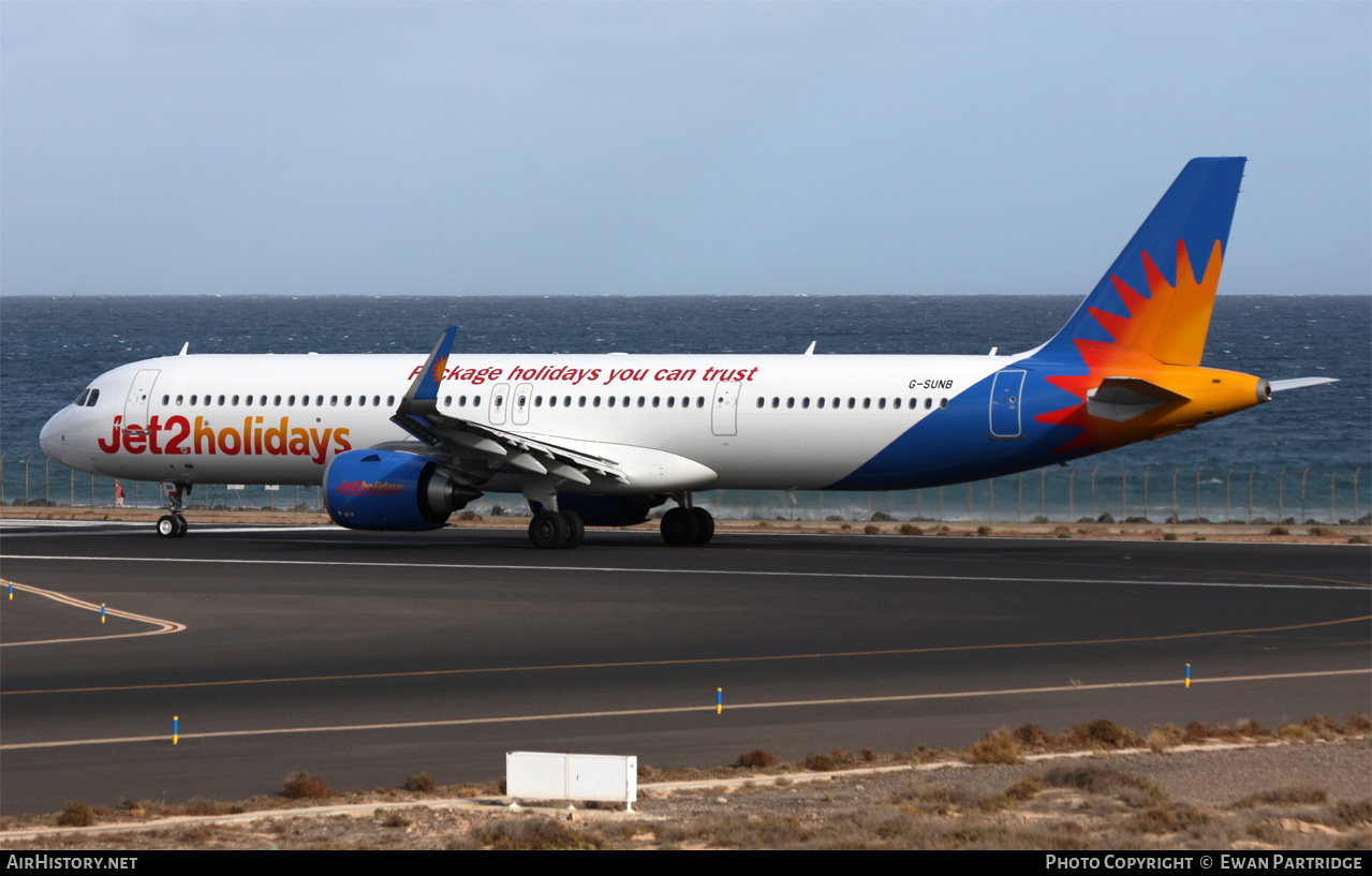 Aircraft Photo of G-SUNB | Airbus A321-251NX | Jet2 Holidays | AirHistory.net #631707