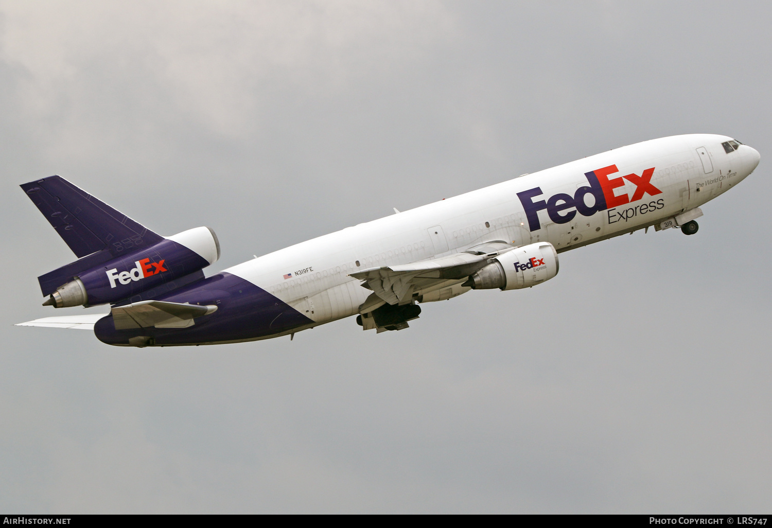 Aircraft Photo of N319FE | Boeing MD-10-30F | FedEx Express | AirHistory.net #631727