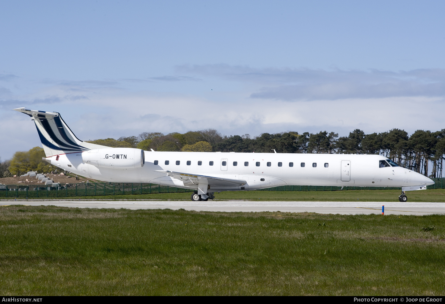 Aircraft Photo of G-OWTN | Embraer ERJ-145EU (EMB-145EU) | AirHistory.net #631791