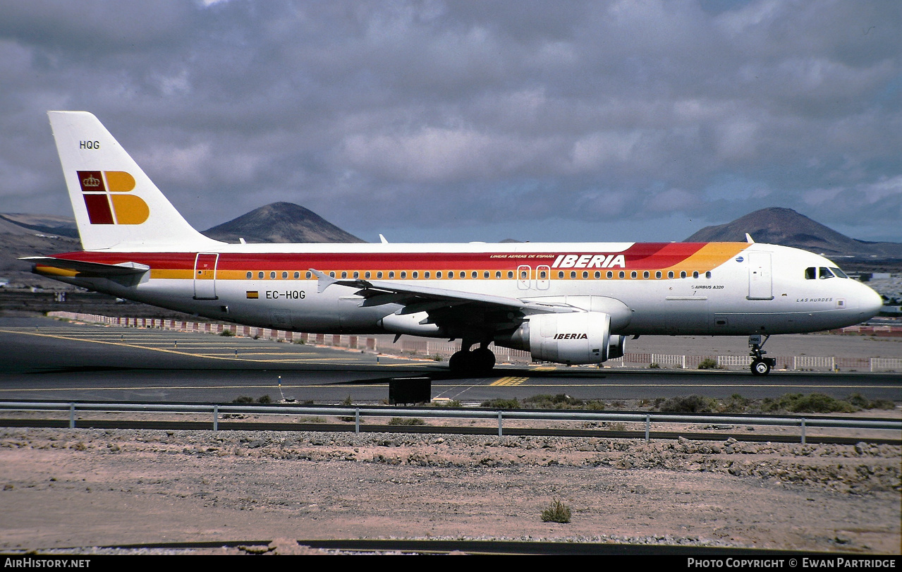 Aircraft Photo of EC-HQG | Airbus A320-214 | Iberia | AirHistory.net #631800