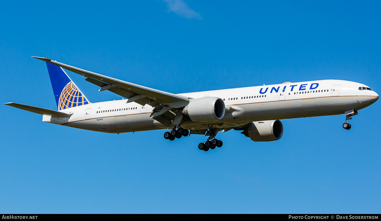 Aircraft Photo of N2645U | Boeing 777-300/ER | United Airlines | AirHistory.net #631876