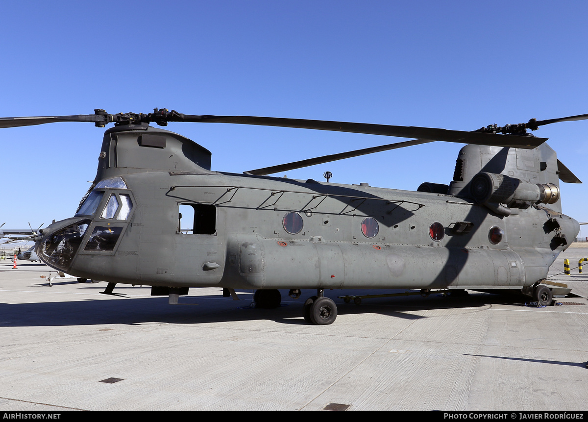 Aircraft Photo of 2518 | Boeing CH-47C Plus Chinook (219) | United Arab Emirates - Air Force | AirHistory.net #631963