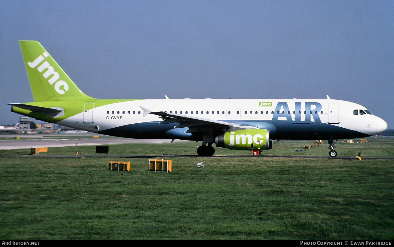 Aircraft Photo of G-CVYE | Airbus A320-231 | JMC Air | AirHistory.net #632004